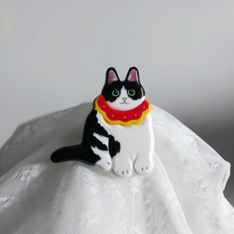 Customized stone clay brooch for pets